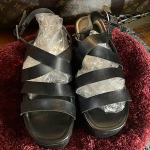 Black platform sandals